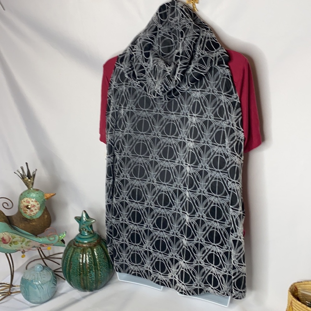 Plus size Harry Potter T-Shirt with removable Cape - Picture 5 of 9